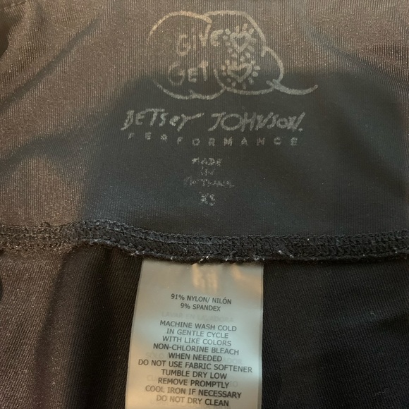 Betsey Johnson Performance Leggings - Picture 6 of 6